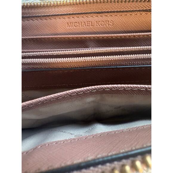 Michael Kors Jet Set Large Three Quarter Zip Leather Wallet - Dusty Rose - Picture 11 of 13